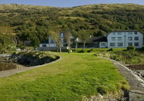 The Hollytree Hotel with Swimming Pool and Sauna is located a few miles down the Oban road from Glencoe in a quiet bay on the shore of Loch Linnhe ...