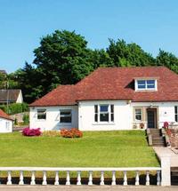 The Willows is a 3 star family run guest house situated by the shores of Loch Linnhe with views of the Ardgour hills. Located close to Fort Willia...