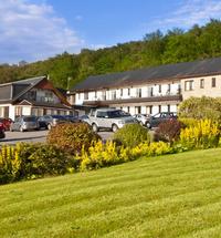 The Clan Macduff is a friendly, family run Fort William hotel sitting right on the banks of the picturesque Loch Linnhe. We are just 5 minutes driv...