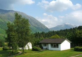 Tranquil holiday cottages set in magnificent mountain scenery at the foot of Ben Nevis in the Scottish Highlands; purpose built with every comfort,...