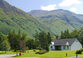 Glen Nevis Holidays offers some of the best self catering holiday accommodation facilities in the United Kingdom. Located at the foot of the highes...