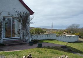 Our seaside Highland farmhouse at Arisaig provides a great place to stop over on the way to Mallaig for the Isle of Skye ferry. Kilmartin Guesthous...