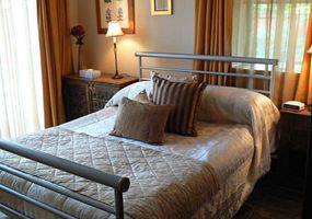 Listing bedroom023