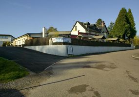 The Spean Bridge Hotel is a traditional Highland Hotel with a warm welcome for travellers in the Great Glen. We have ensuite rooms in the main hote...