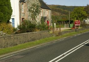 The Great Glen Hostel is an independent hostel in South Laggan, a little hamlet at the heart of Scotland's Great Glen, 20 miles north of Fort Willi...