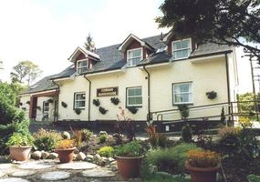 A comfortable bunkhouse at Corran Narrows on Loch Linnhe, near Fort William, just off the A82. We provide quality bunkhouse accommodation within wa...