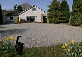Invergarry Lodge is an independent, self-catering youth hostel located in the Great Glen, in the heart of the Scottish Highlands.Surrounded by moun...