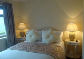 Westcourt Bed & Breakfast in Fort William is situated 5 minutes walk from Fort William's shops, bars and restaurants with fabulous views over L...