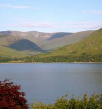 With fantastic panoramic views over Loch Linnhe to the hills beyond, this stylish Fort William cottage is less than 1 mile from the shops, restaura...