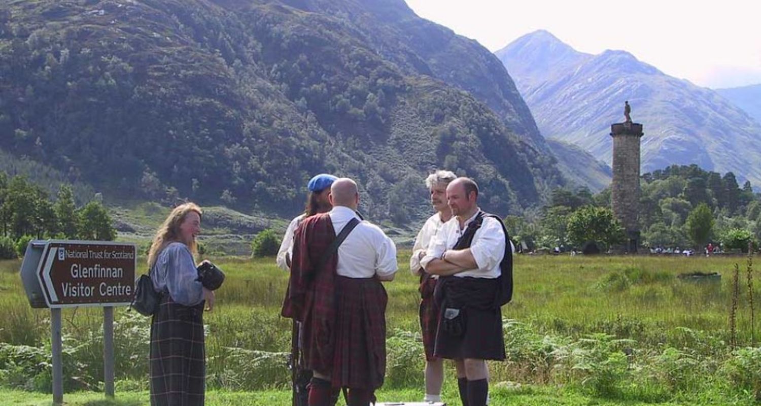 Clansmen at Glenfinnan