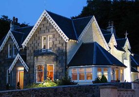 With fine views over Loch Linnhe and the hills of Ardgour, Buccleuch B & B (pronounced 'Buckloo') provides a great place to stay while visiting...