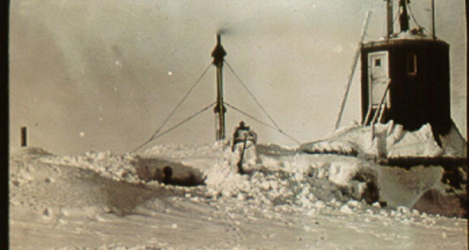 Meteorological tower and Observatory chimney