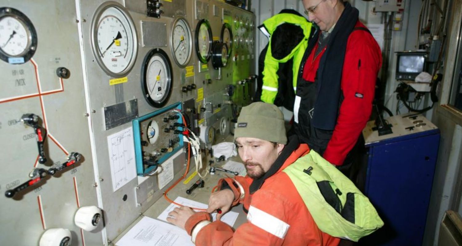 Professional diving controllers