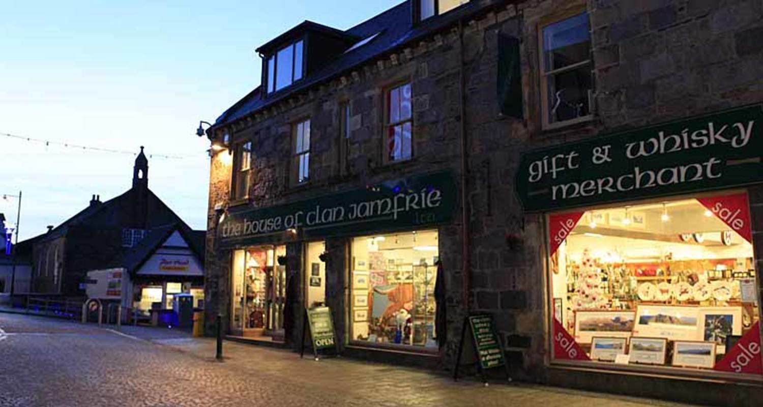 Fort William late night shopping
