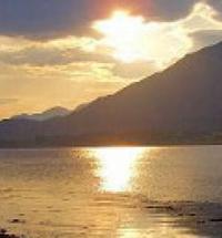 Mill Cottage is situated on the shores of Loch Linnhe adjacent to a large waterfall.Offering excellent self catering accommodation for up to 12 gue...