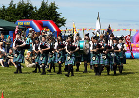Listing pipe band1