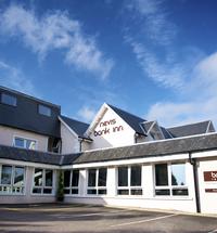 Fort William's Nevis Bank Hotel opened its door for the 2010 season at the end of May after a total refurbishment with very contemporary styling an...